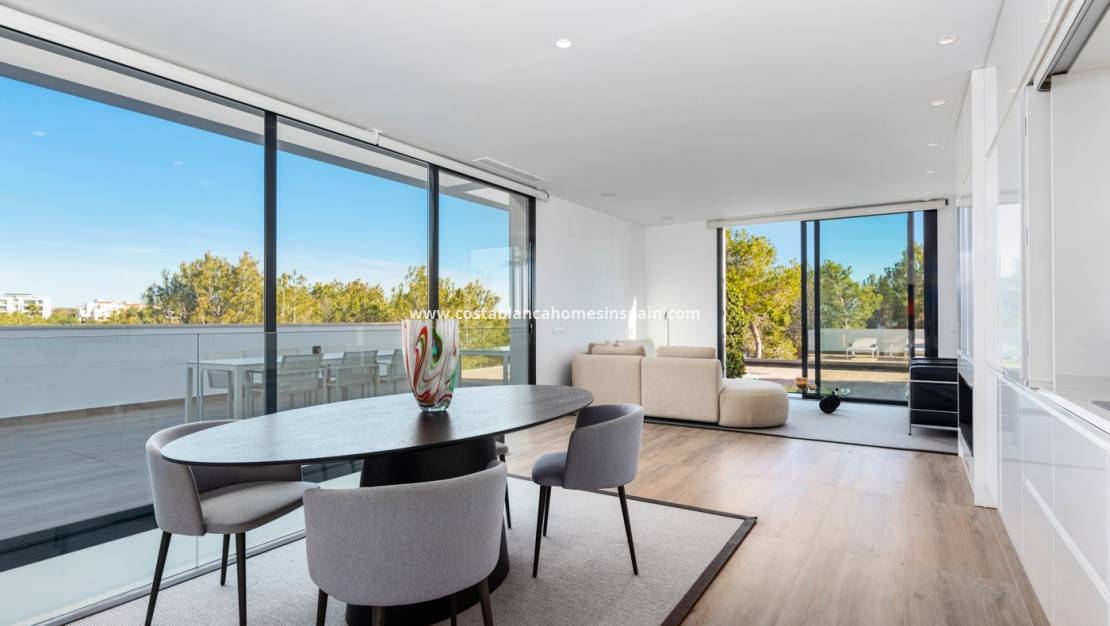 Használt -  - Las Colinas Golf