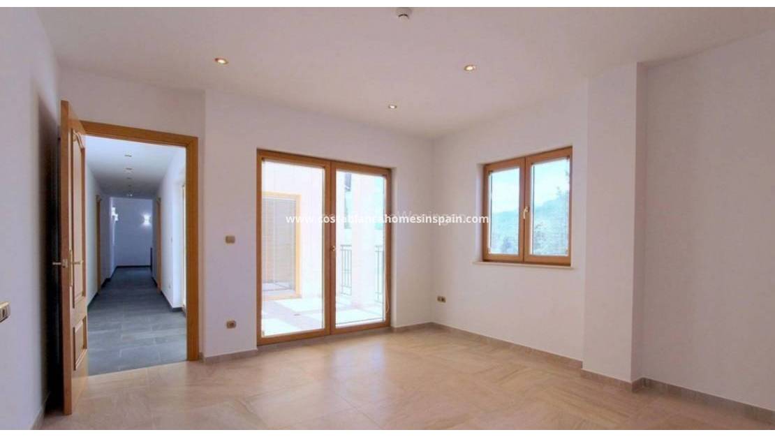 Használt -  - Penàguila