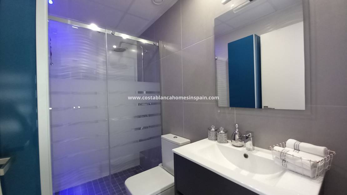 Használt - Semi - Detached Villa - Ciudad Quesada - Doña pepa