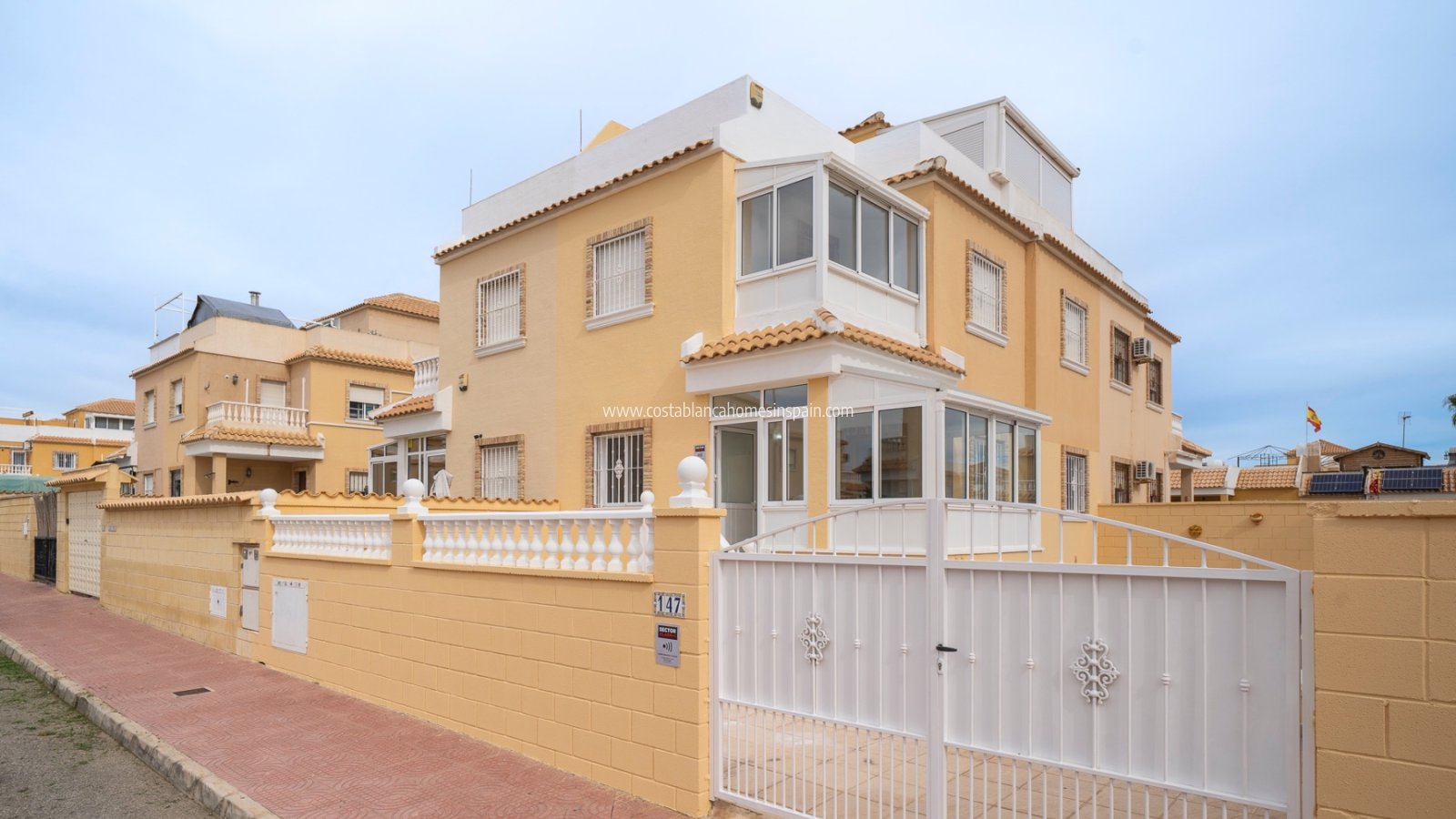 Használt - Semi - Detached Villa - Ciudad Quesada - 