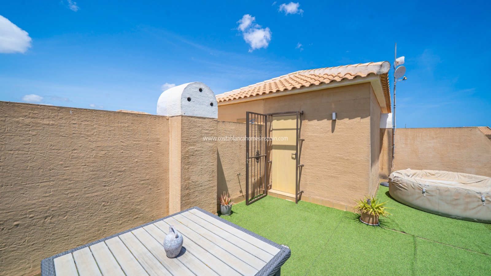 Használt - Semi - Detached Villa - Ciudad Quesada - 