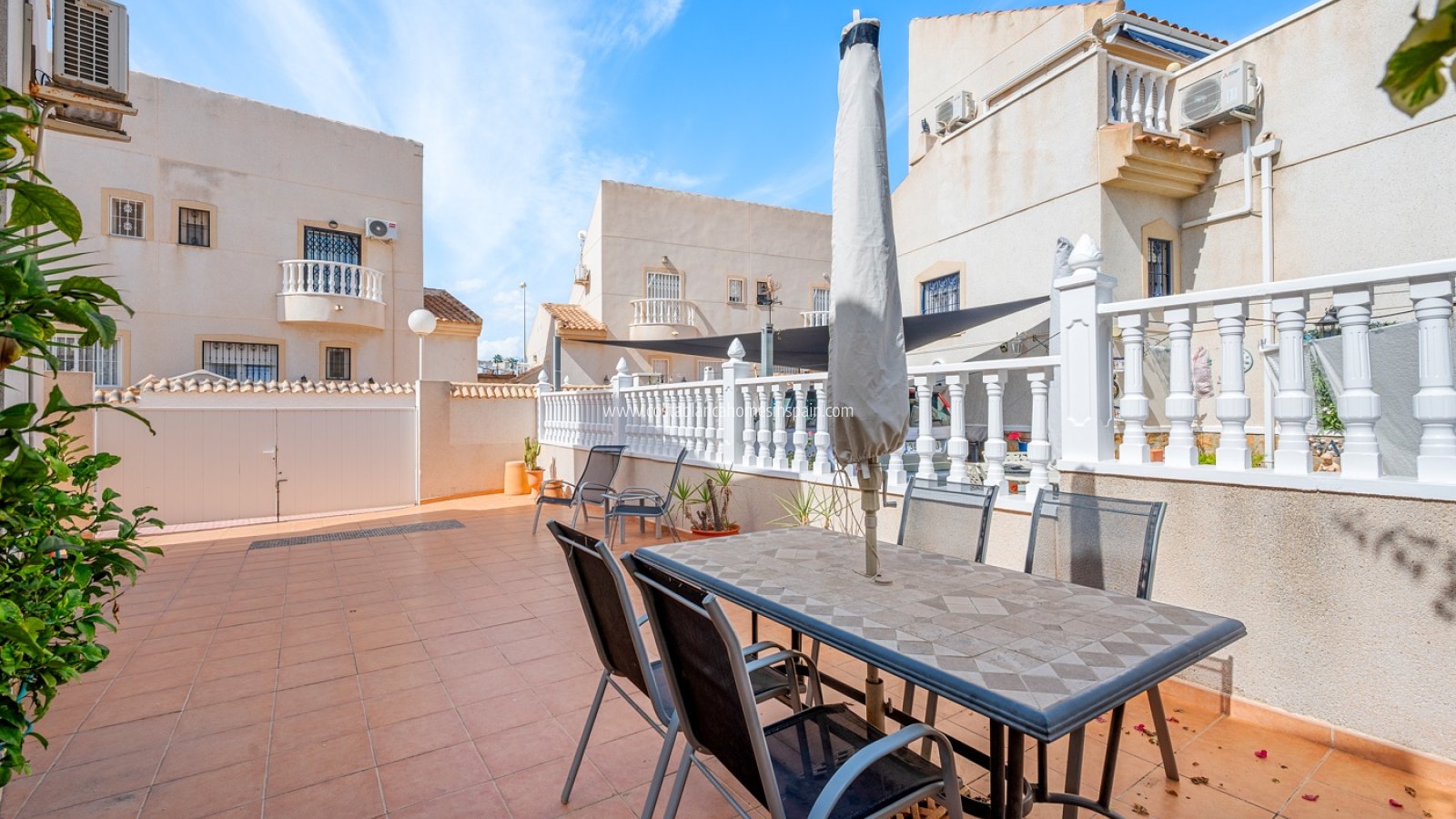 Használt - Semi - Detached Villa - Ciudad Quesada - 