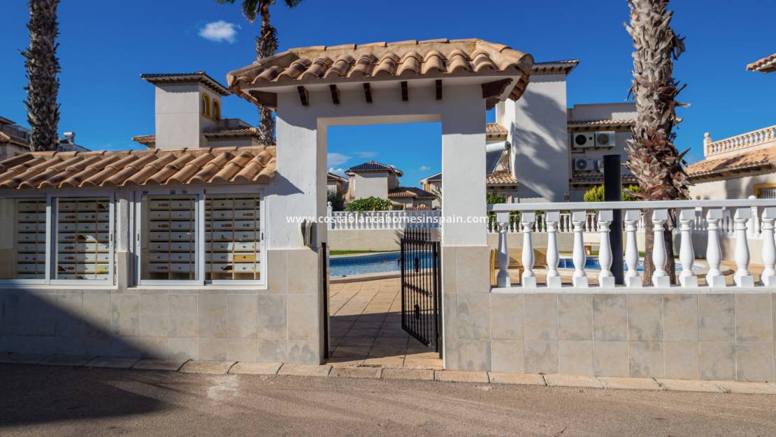 Használt - Semi - Detached Villa - La Zenia - Villas San Jose