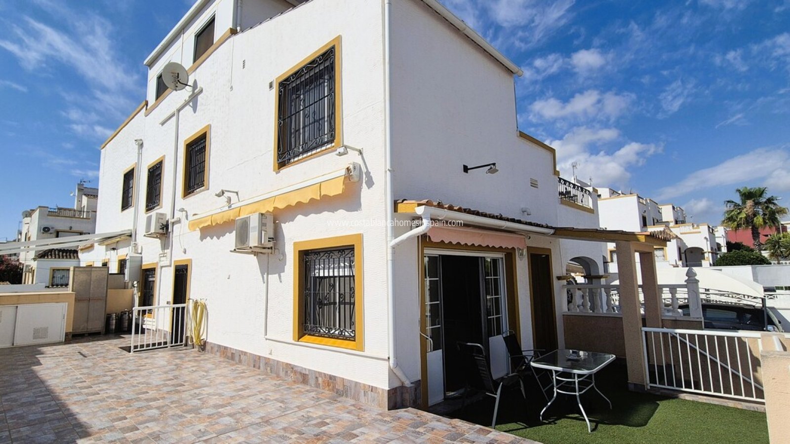 Használt - Semi - Detached Villa - Los Altos - 