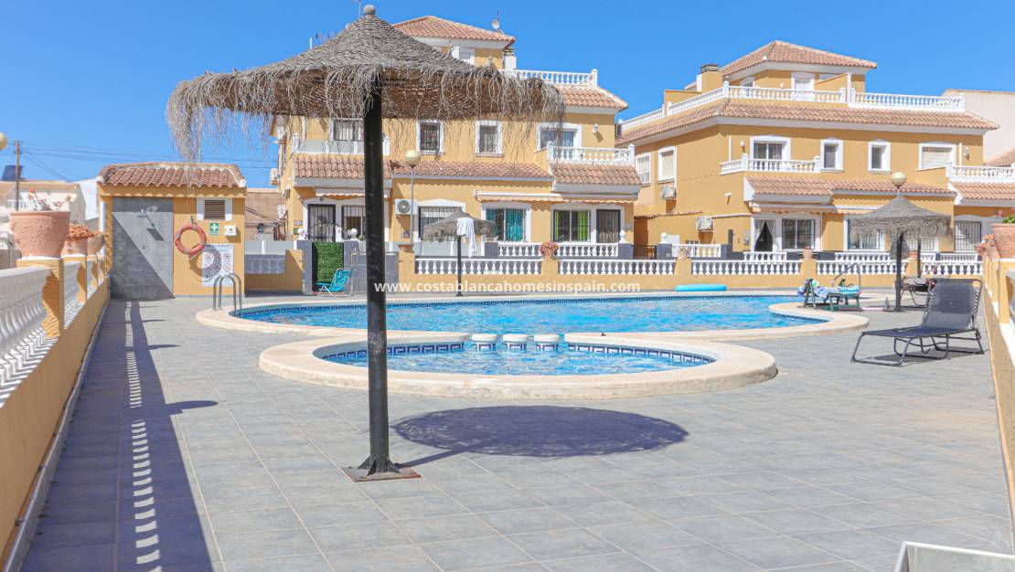 Használt - Semi - Detached Villa - Orihuela Costa - Playa Flamenca