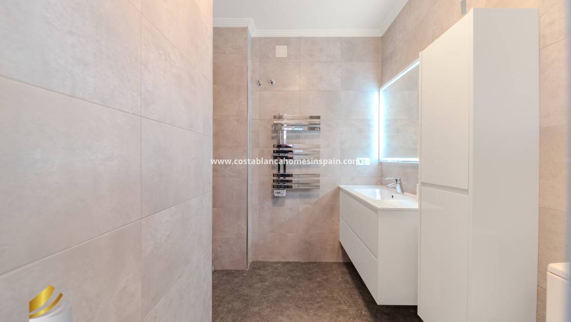 Használt - Semi - Detached Villa - Playa Flamenca - Costa Blanca South