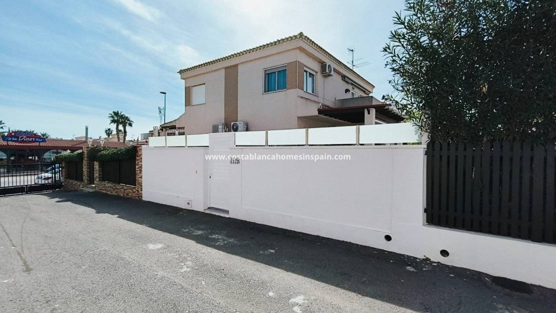 Használt - Semi - Detached Villa - Playa Flamenca - Costa Blanca South