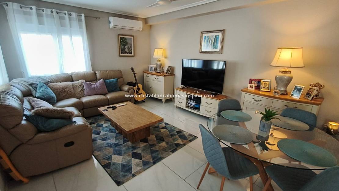 Használt - Semi - Detached Villa - Playa Flamenca - Costa Blanca South