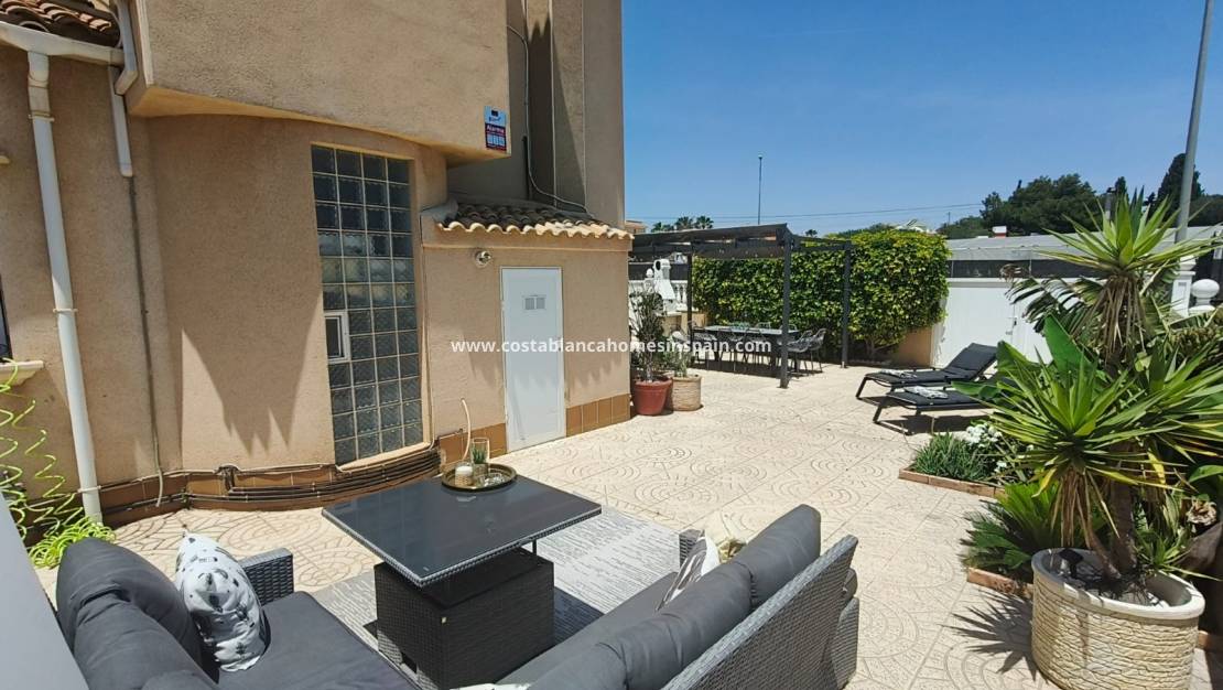 Használt - Semi - Detached Villa - Playa Flamenca - Costa Blanca South