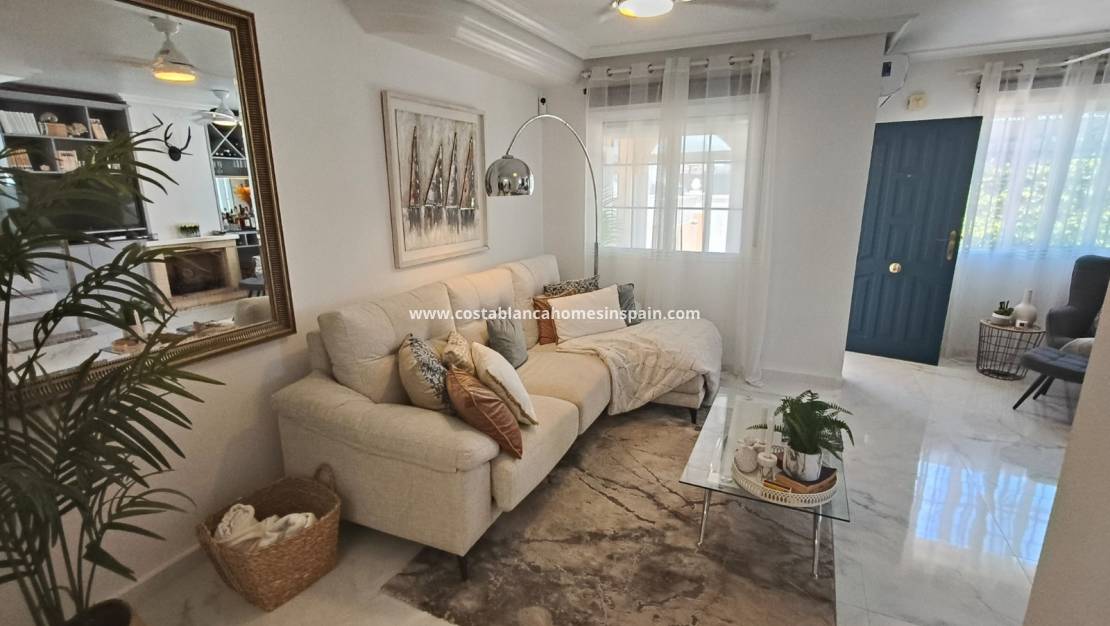 Használt - Semi - Detached Villa - Playa Flamenca - Costa Blanca South