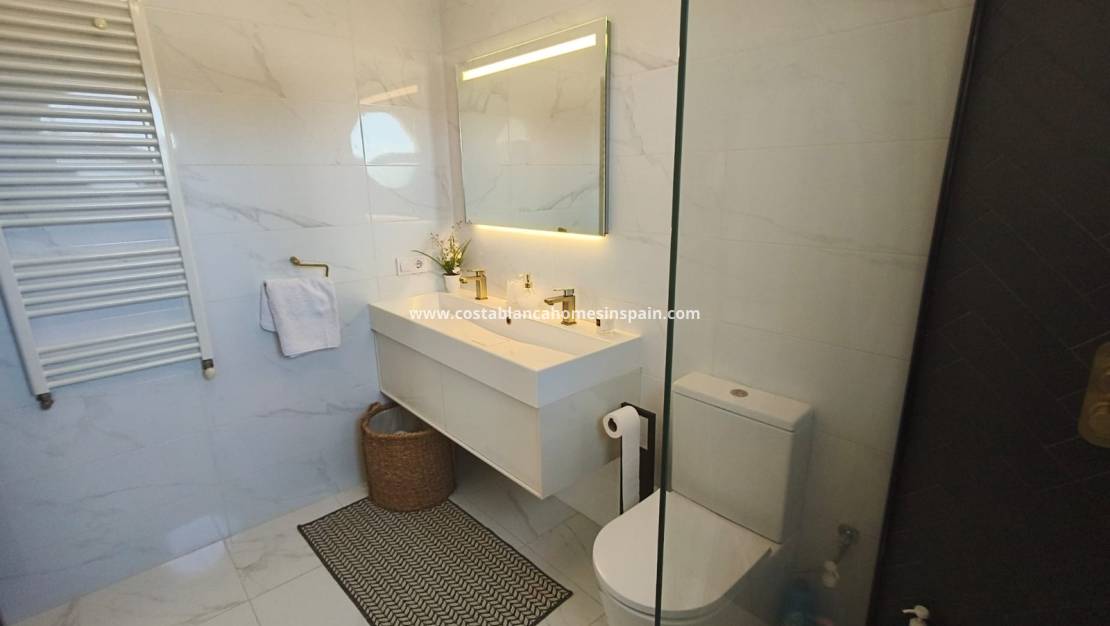 Használt - Semi - Detached Villa - Playa Flamenca - Costa Blanca South