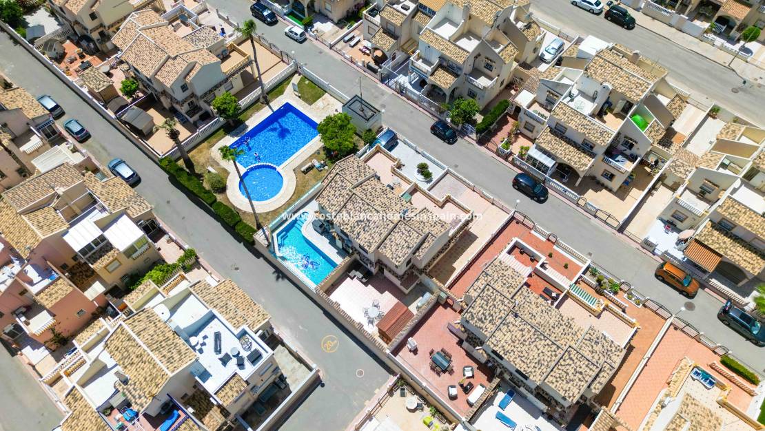 Használt - Semi - Detached Villa - Playa Flamenca - Costa Blanca South