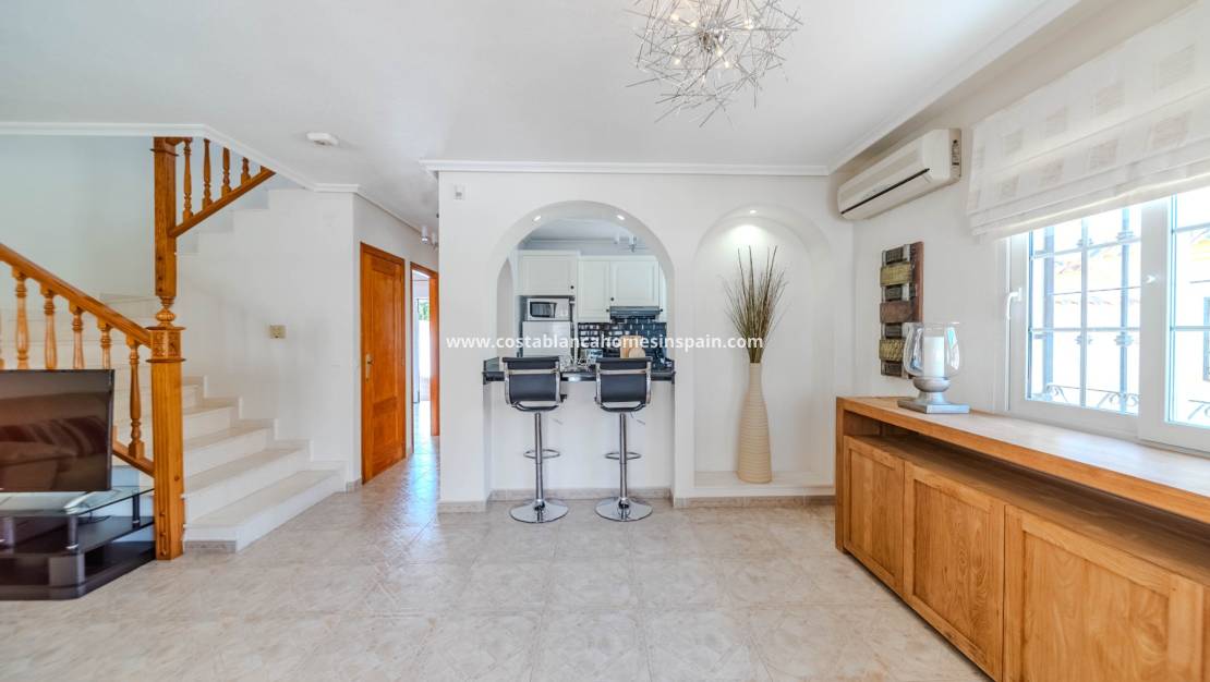 Használt - Semi - Detached Villa - Playa Flamenca - Costa Blanca South