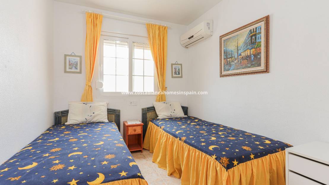 Használt - Semi - Detached Villa - Playa Flamenca - Costa Blanca South