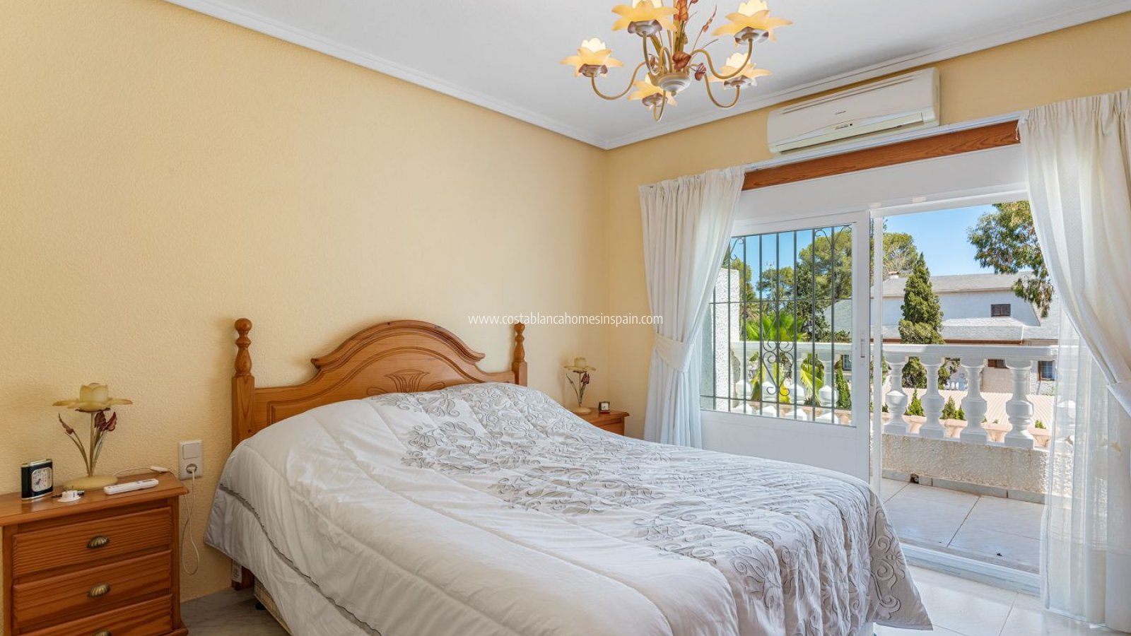 Használt - Semi - Detached Villa - Punta Prima