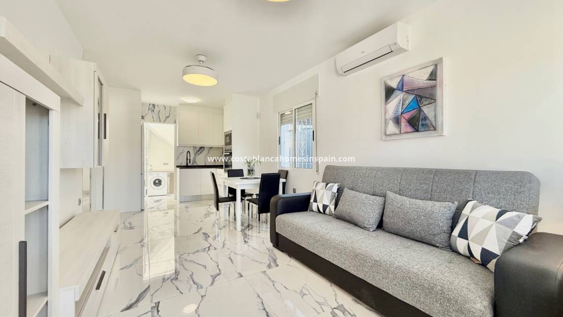 Használt - Semi - Detached Villa - Torrevieja - El chaparral