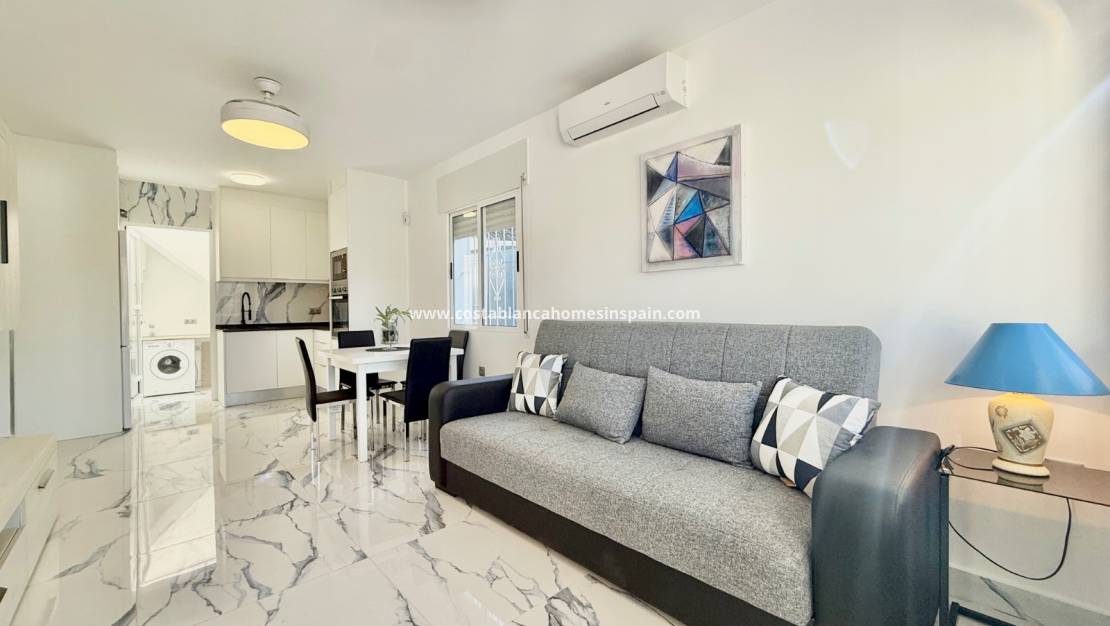 Használt - Semi - Detached Villa - Torrevieja - El chaparral