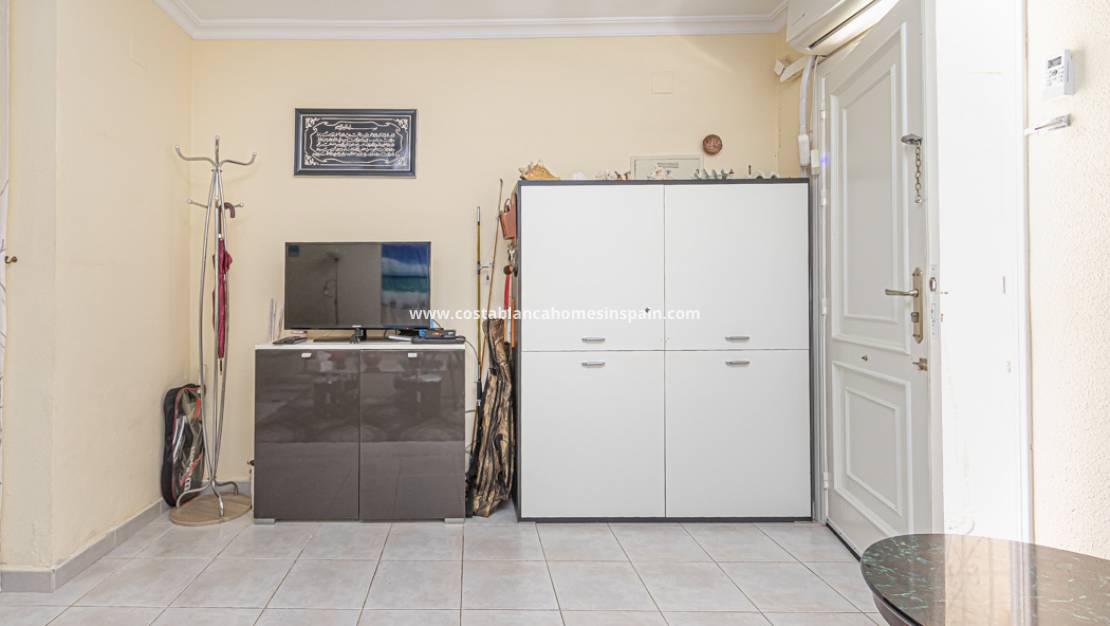 Használt - Semi - Detached Villa - Torrevieja - La Siesta