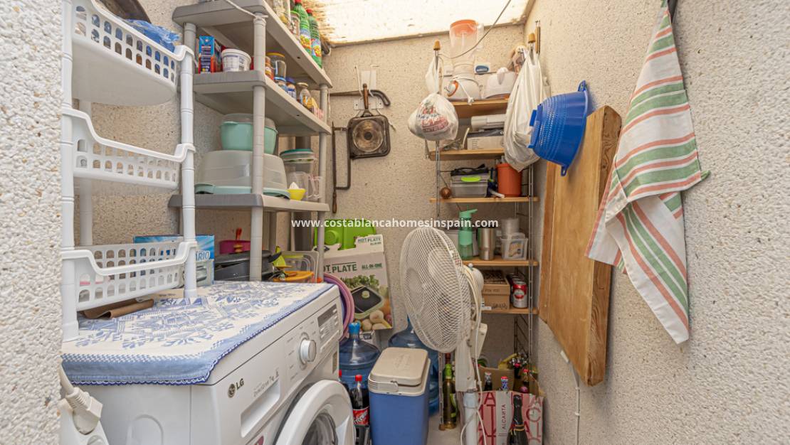 Használt - Semi - Detached Villa - Torrevieja - La Siesta