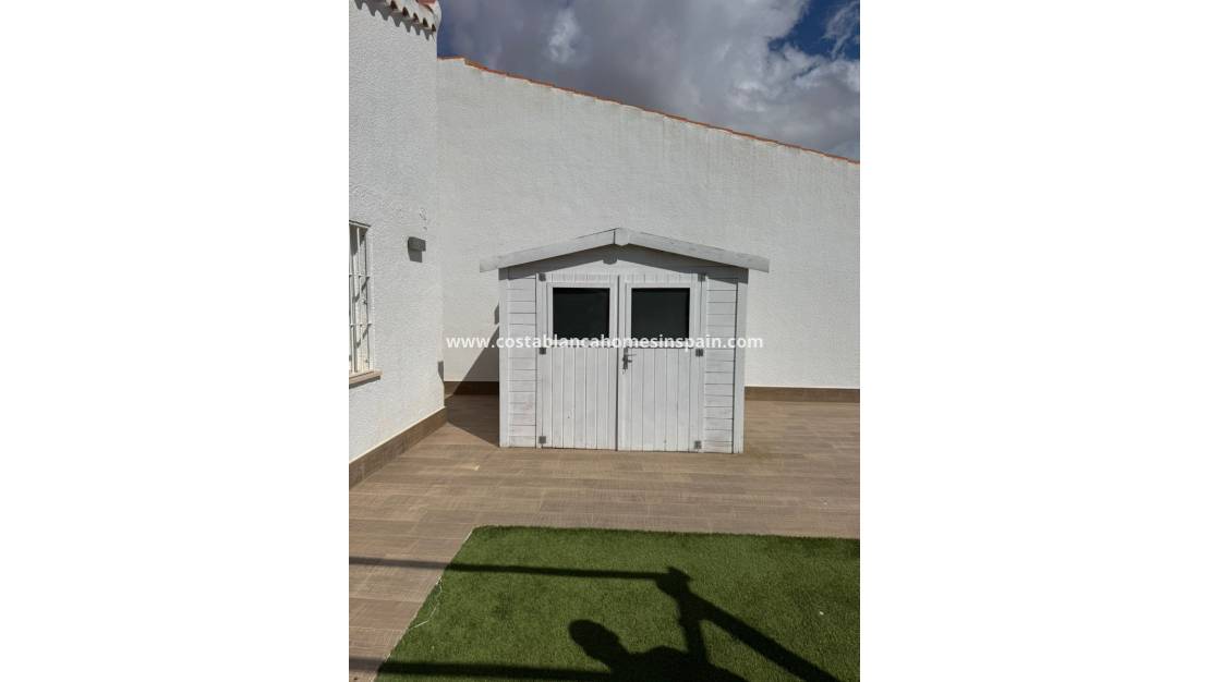 Használt - Semi - Detached Villa - Torrevieja - Torretas
