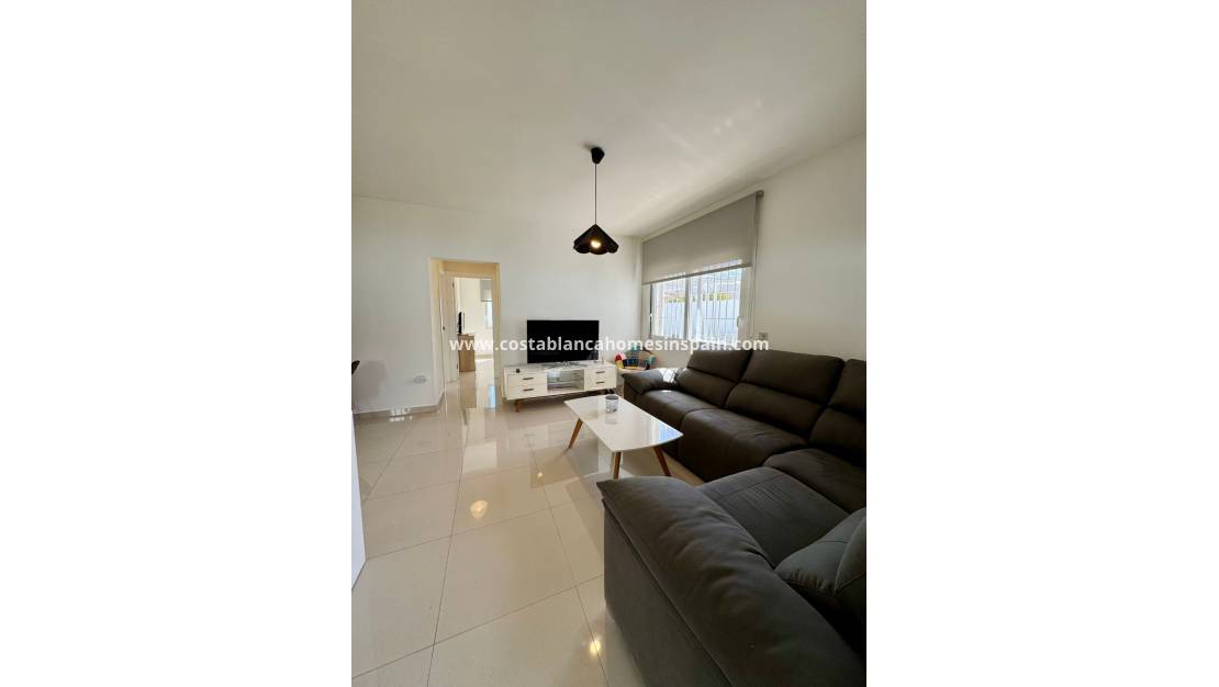 Használt - Semi - Detached Villa - Torrevieja - Torretas