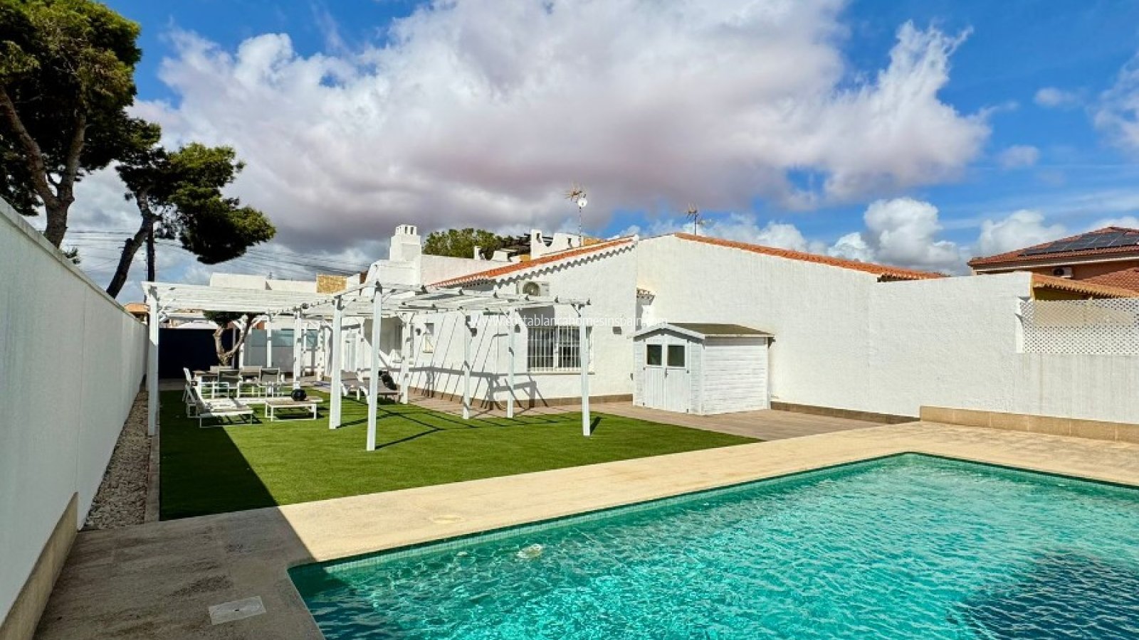 Használt - Semi - Detached Villa - Torrevieja - Torretas
