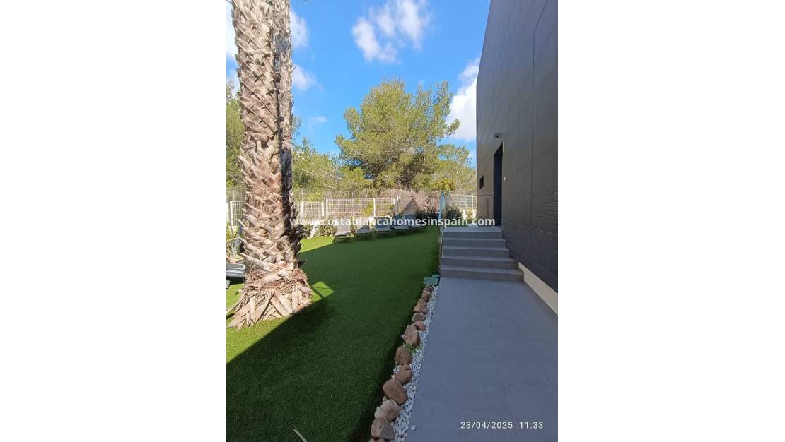 Használt - Semi - Detached Villa - Villamartin