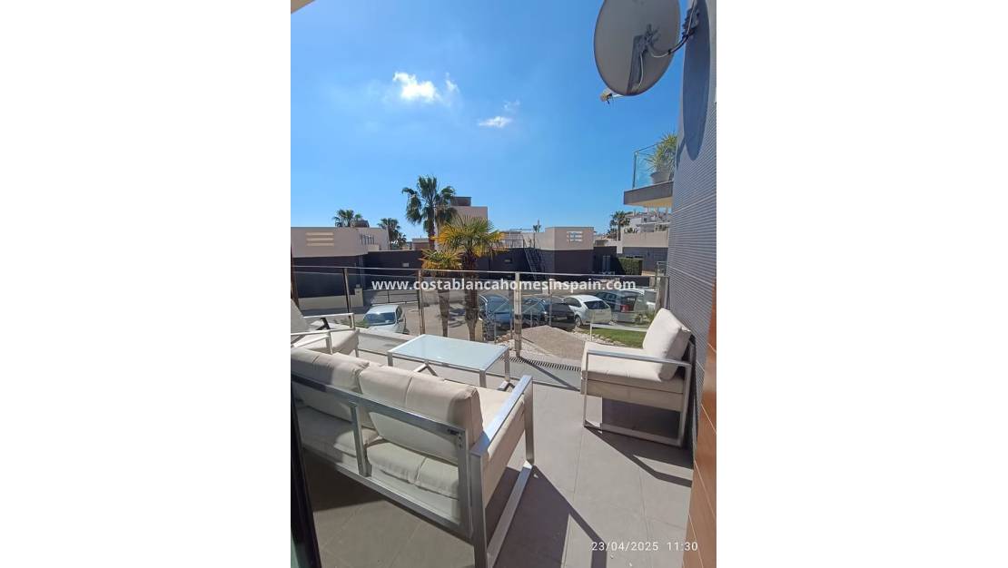 Használt - Semi - Detached Villa - Villamartin