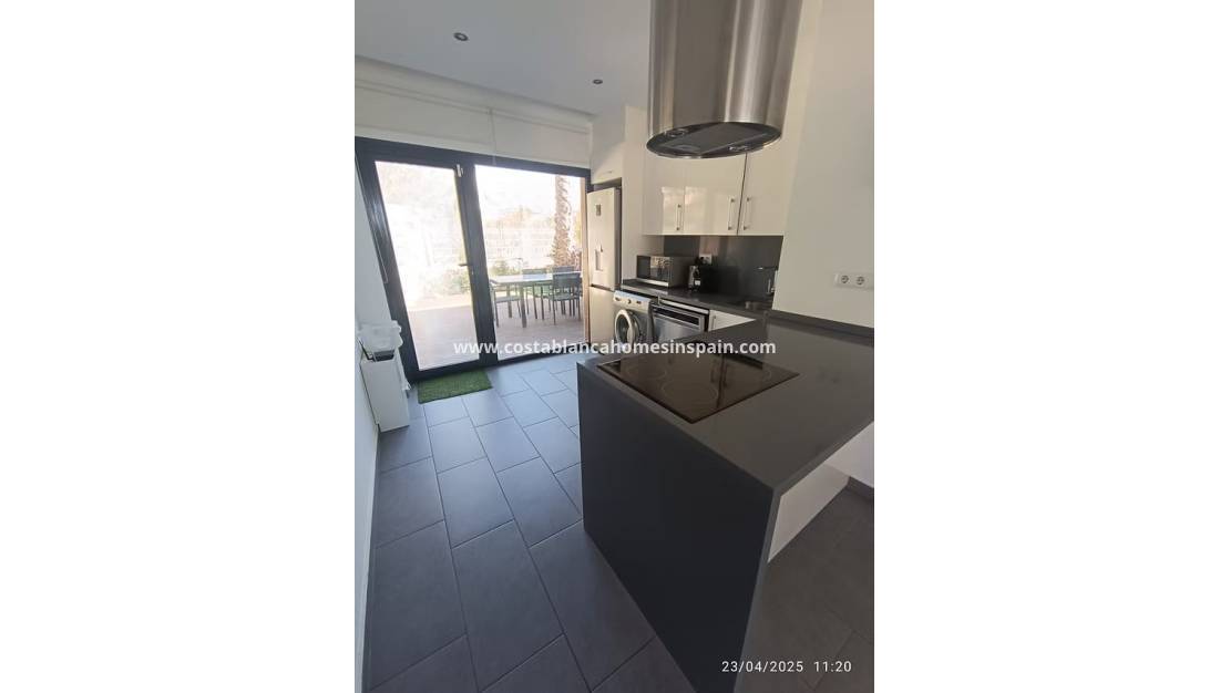 Használt - Semi - Detached Villa - Villamartin