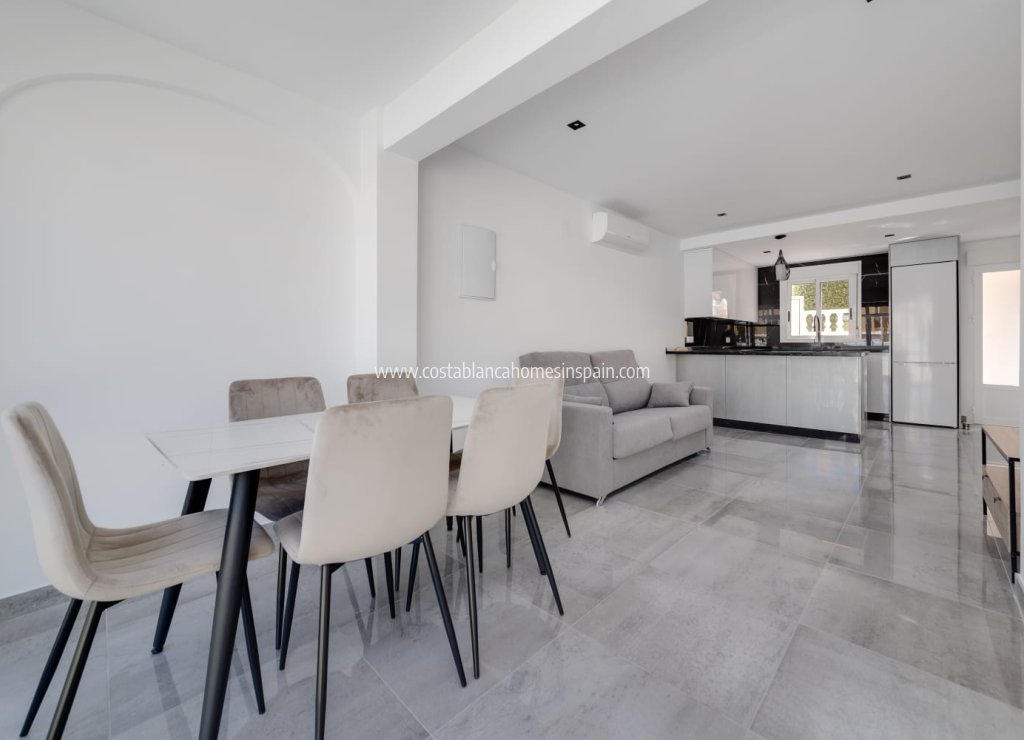 Használt - Townhouse - Orihuela Costa - La Zenia