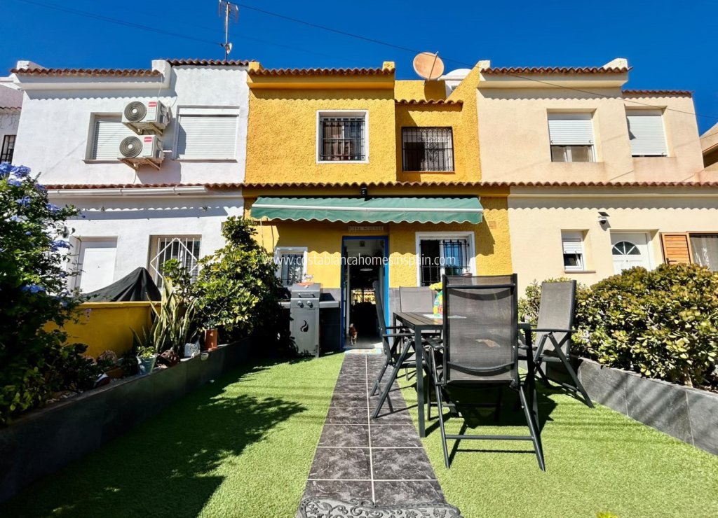 Használt - Townhouse - Torrevieja - La Siesta