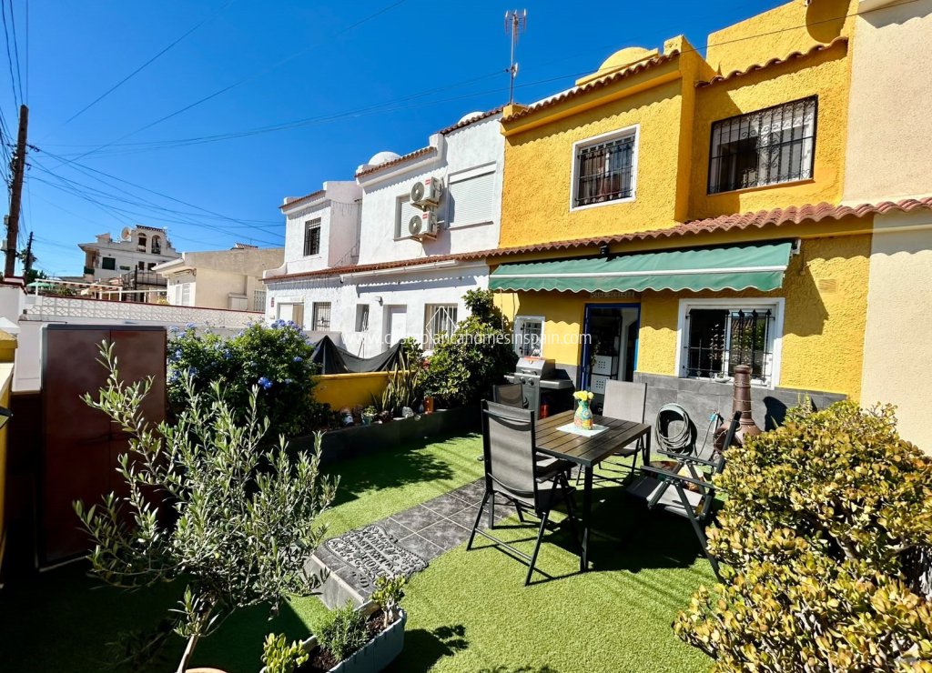 Használt - Townhouse - Torrevieja - La Siesta