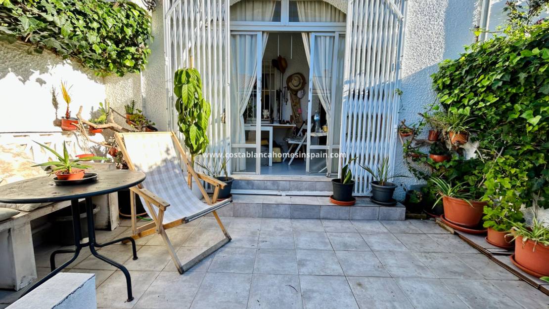 Használt - Townhouse - Torrevieja - Urbanización San Luis