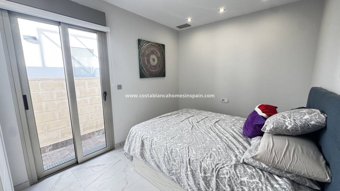 Használt -  - Villamartin