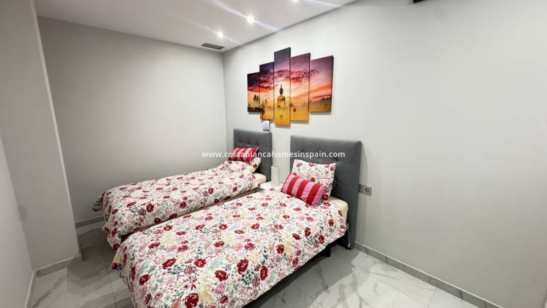 Használt -  - Villamartin