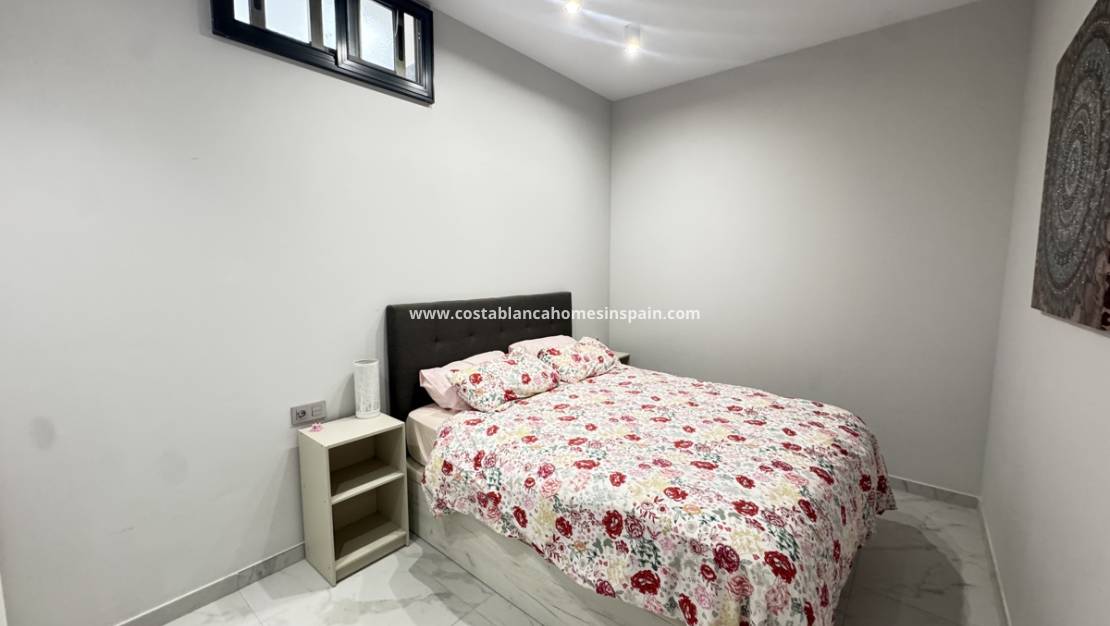 Használt -  - Villamartin