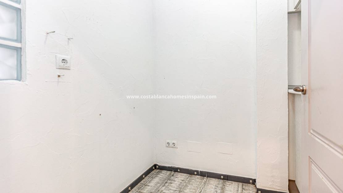 Long Term Rental - Commercial - Villamartin