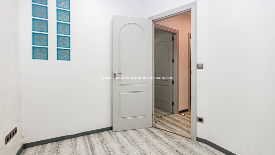 Long Term Rental - Commercial - Villamartin