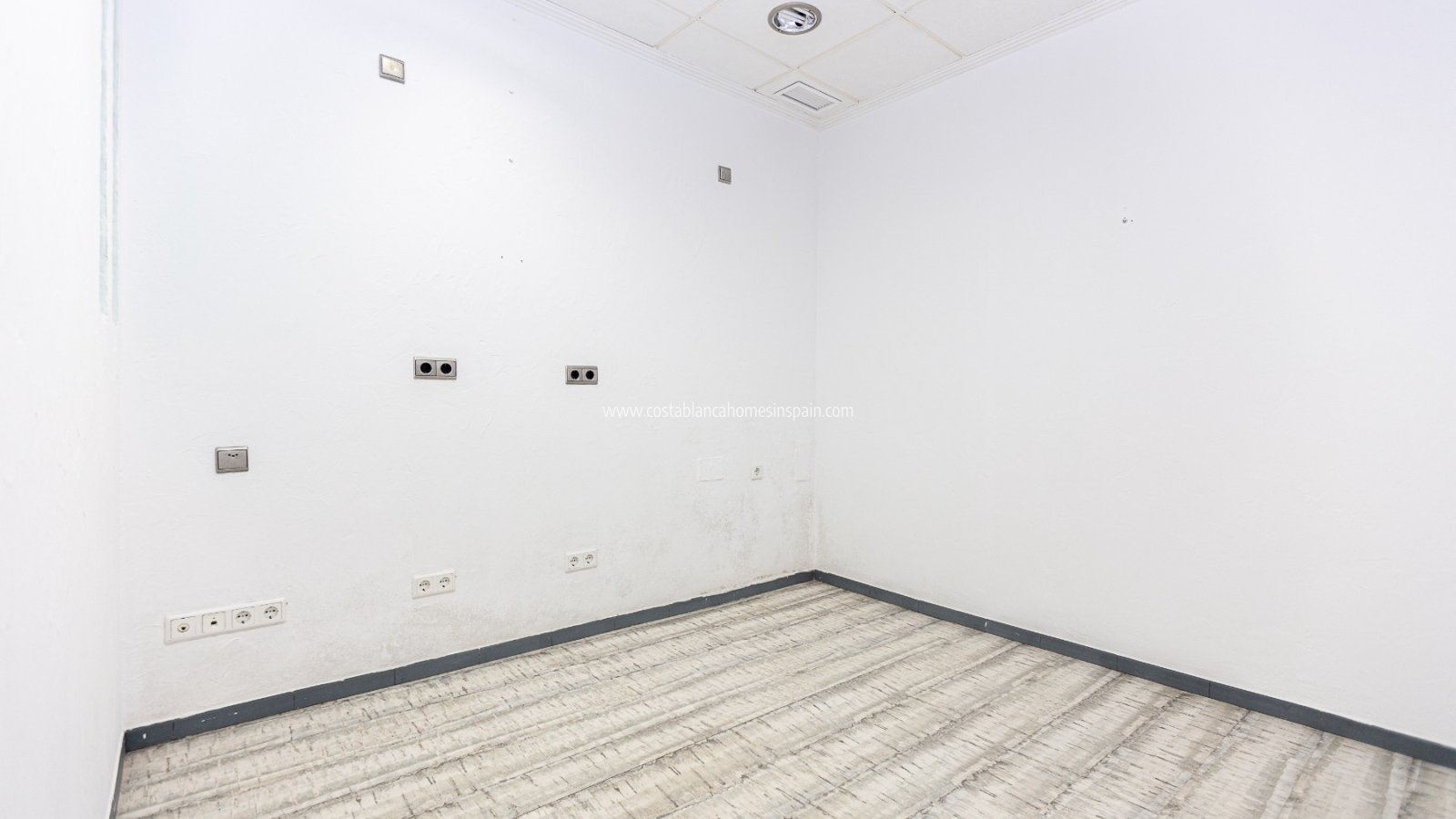 Long Term Rental - Commercial - Villamartin