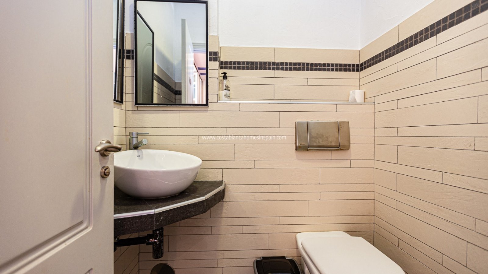 Long Term Rental - Commercial - Villamartin