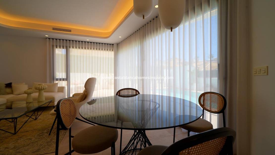 New Build - Detached Villa - Los Altos