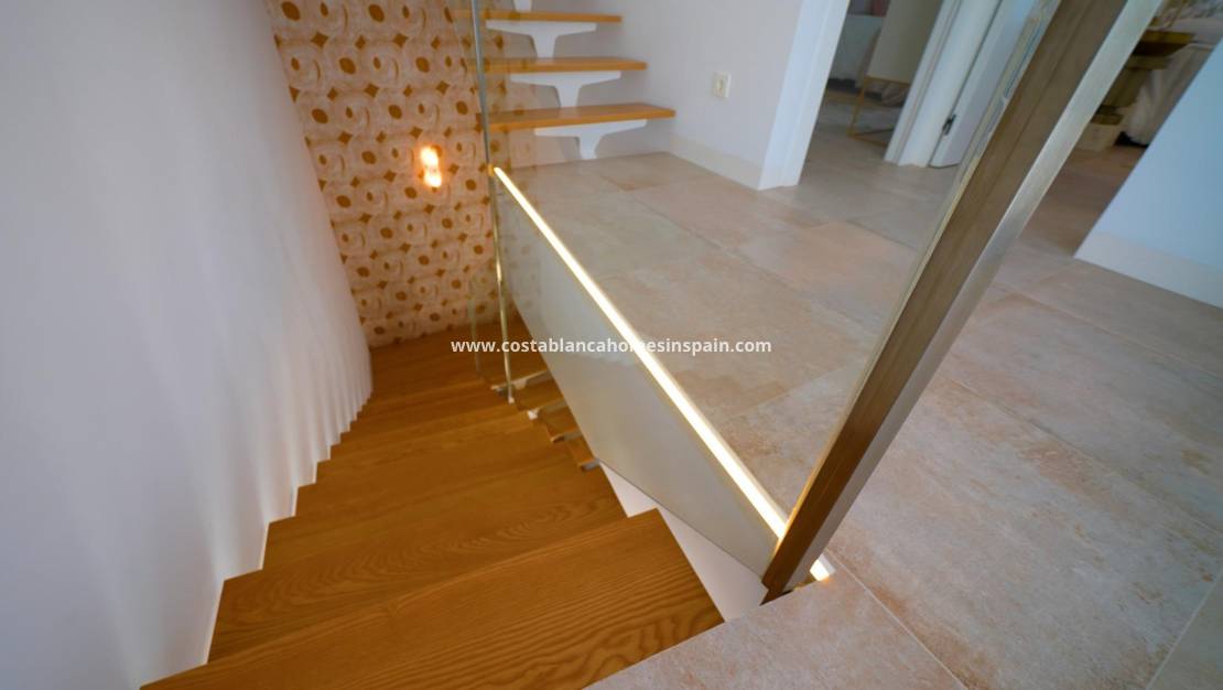 New Build - Detached Villa - Los Altos