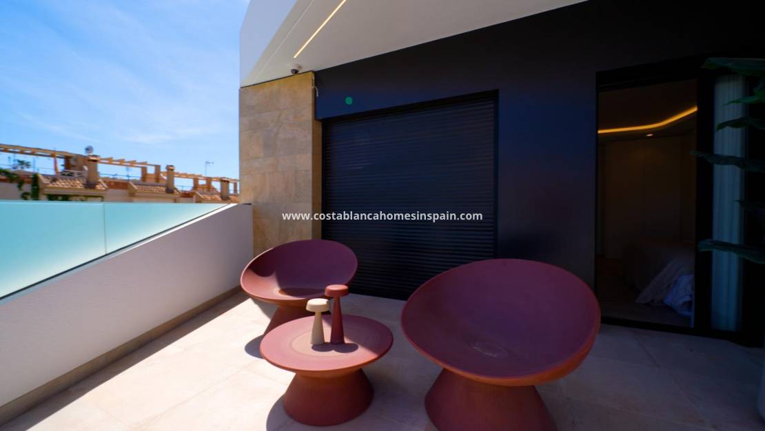 New Build - Detached Villa - Los Altos