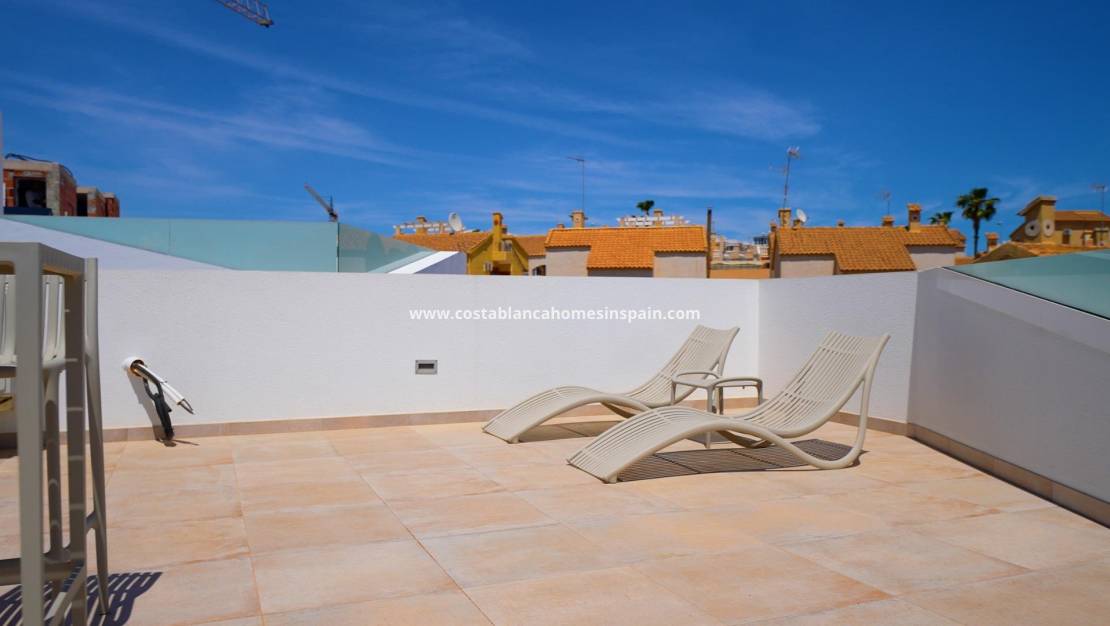 New Build - Detached Villa - Los Altos