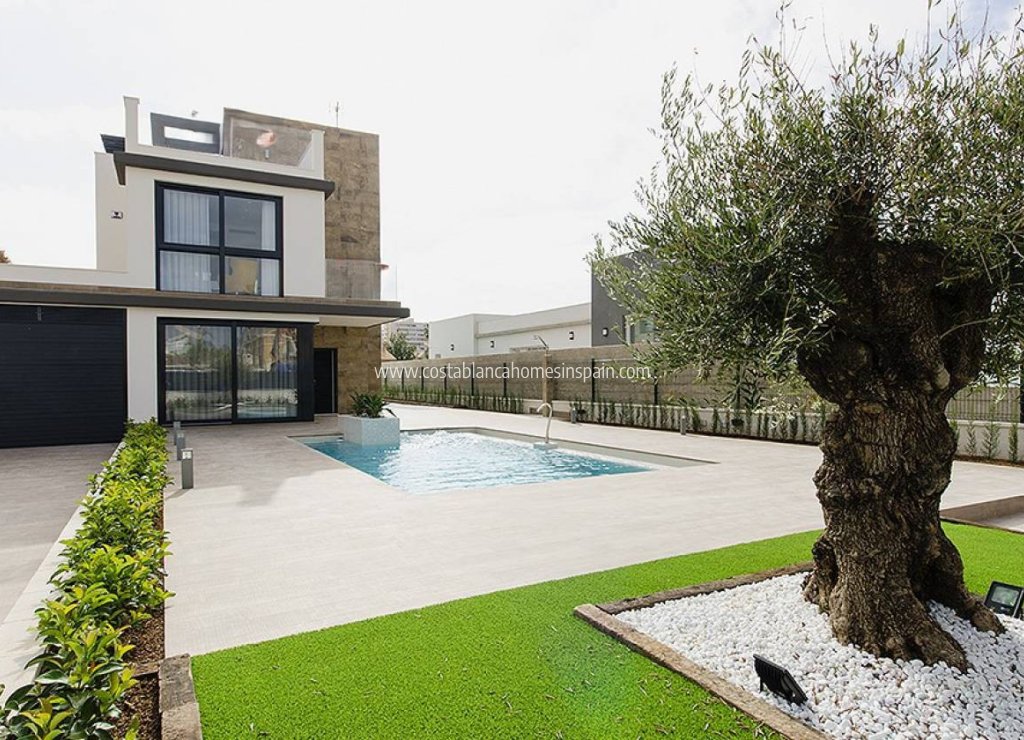 Nouvelle construction - Detached Villa - Campoamor