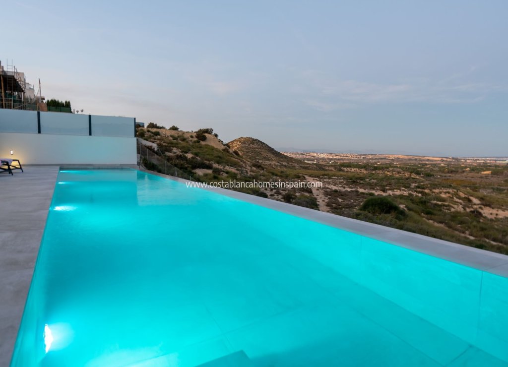 Nouvelle construction - Detached Villa - Rojales