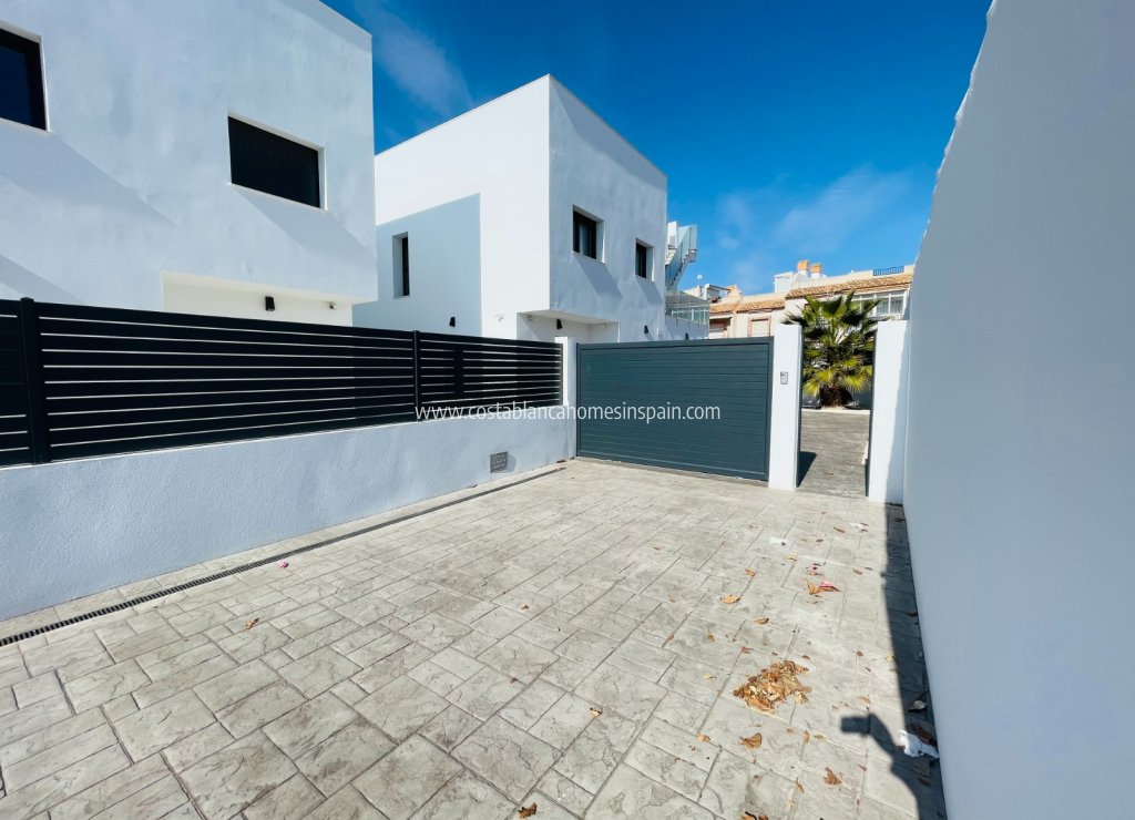 Nouvelle construction - Detached Villa - Torrevieja