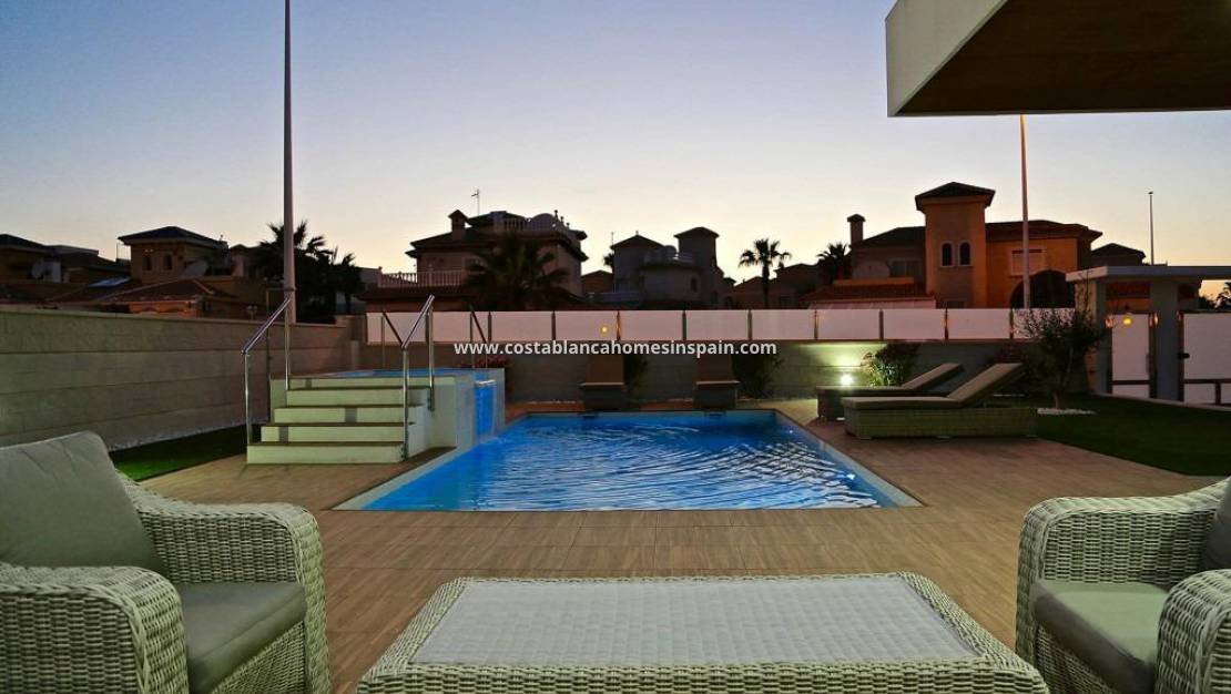 Nouvelle construction - Villa - Orihuela Costa - Campoamor