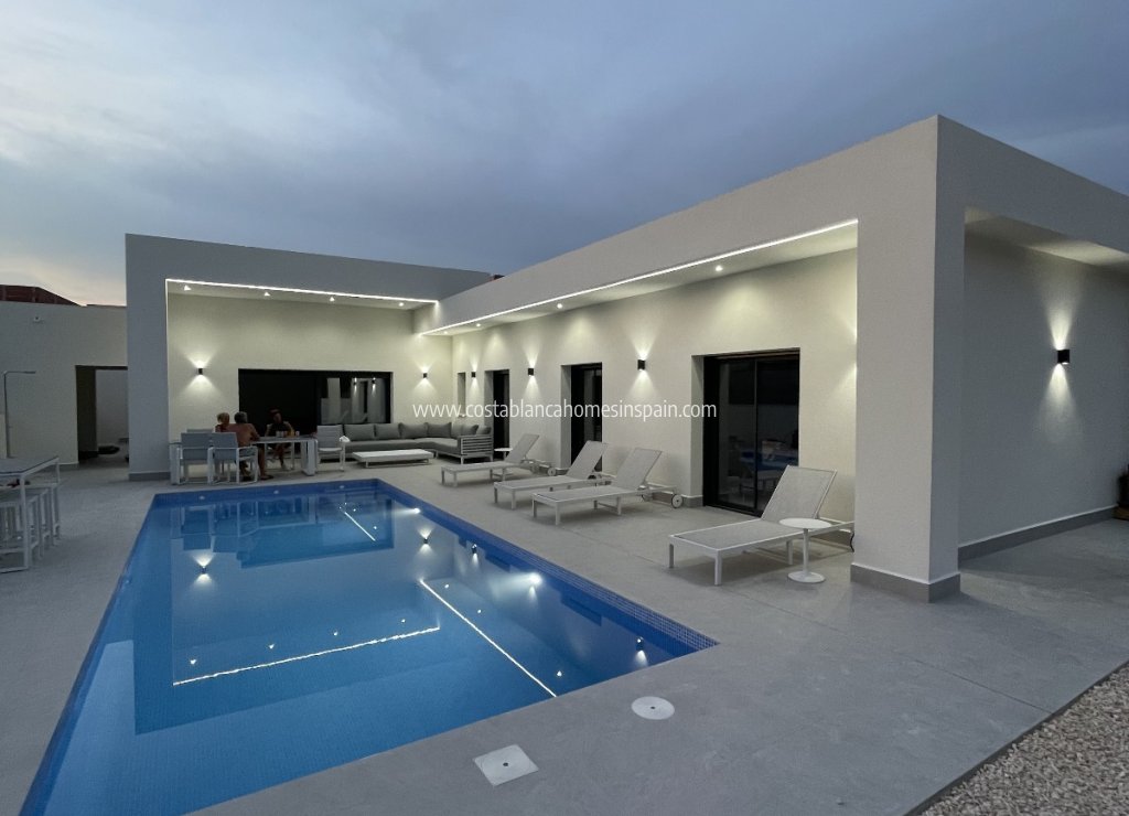 Nybygg - Detached Villa - La Romana - LA ROMANA