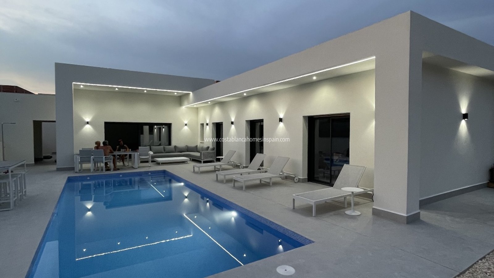 Nybygg - Detached Villa - La Romana - LA ROMANA